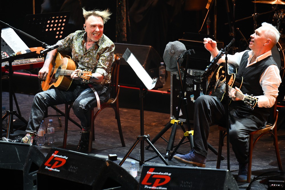 Александр Ф. Скляр снова стал Боцманом, а Гарик Сукачев — Бродягой