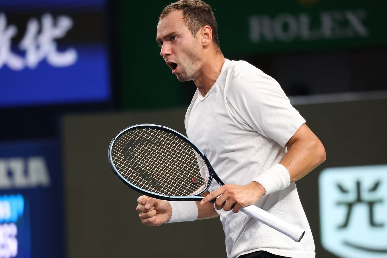 Роман Сафиуллин поднялся на шесть позиций в обновлённом рейтинге ATP