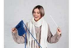 Любимое хобби: звёзды, увлекающиеся вязанием