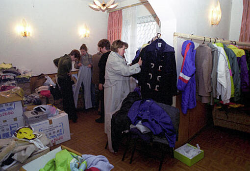 Горожане пожертвовали Социальному центру Святителя Тихона зимнюю одежду, детские игрушки и предметы первой необходимости