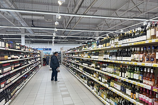 Российские губернаторы проанонсировали «закручивание гаек» по продаже алкоголя