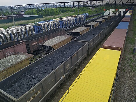 В Приморье после схода локомотива и вагонов восстановили движение поездов