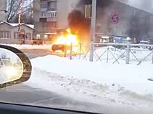 Автомобиль взорвался во время движения на российской дороге