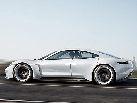 Электромобиль Porsche Mission E будет стоить на уровне Porsche Panamera