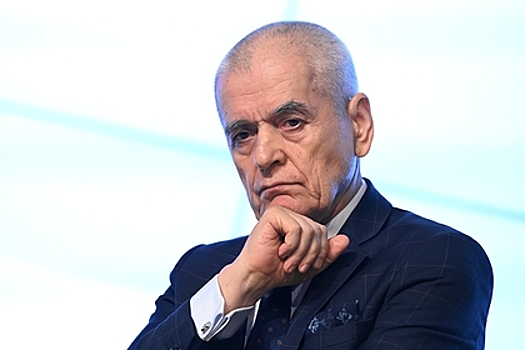 Онищенко назвал способы спастись от жары