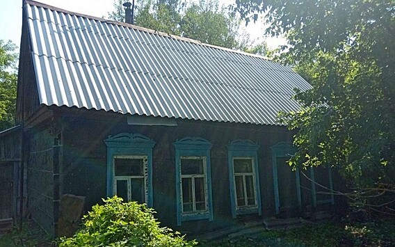 В рязанском селе чиновники и соседи восстановили инвалиду повреждённый градом дом
