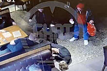 Shot: в Подмосковье трое посетителей ресторана избили официанта из-за супа