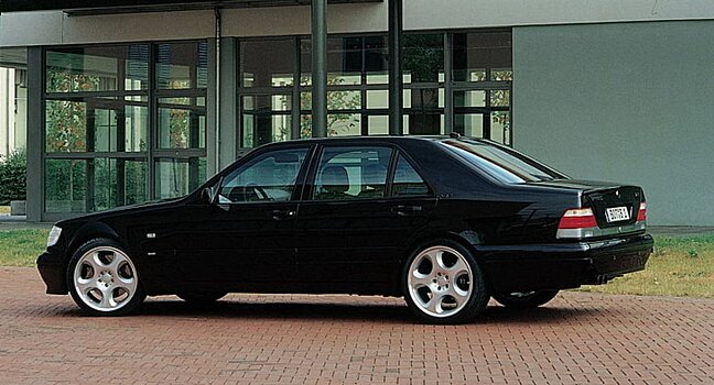 На продажу выставлен лучший автомобиль 90-х — купе Brabus 6.9 V12
