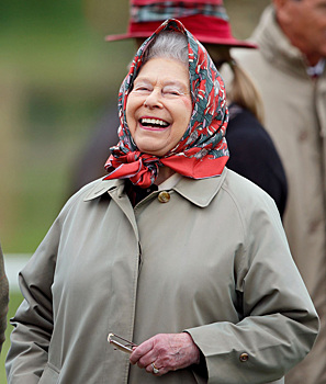 Американские туристы пытались узнать у Елизаветы II, где можно найти британскую королеву