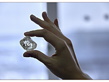 "Алроса" проводит первый онлайн-аукцион бриллиантов для VIP-клиентов банков