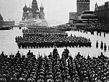 Салют в 70 км от врага: как парад 7 ноября 1941 года вдохновил советский народ на победу?