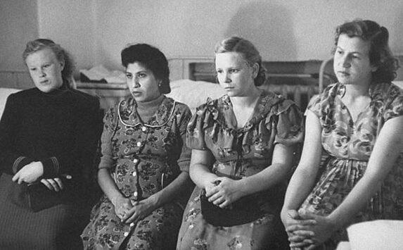 Почему девушки в СССР выглядели старше своих лет