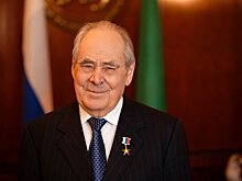 Минтимер Шаймиев снова обнял своего отца, присоединившись к акции #ОбнимиГероя