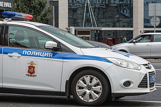 Пистолет выронил: в Москве избили водителя за парковку у шлагбаума