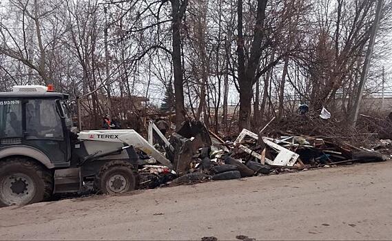 В Курске на улице Карла Маркса убрали несанкционированную свалку