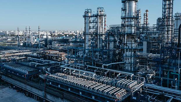 Как устроен факел на нефтеперерабатывающем заводе