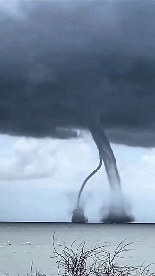 Смерч у побережья Сочи