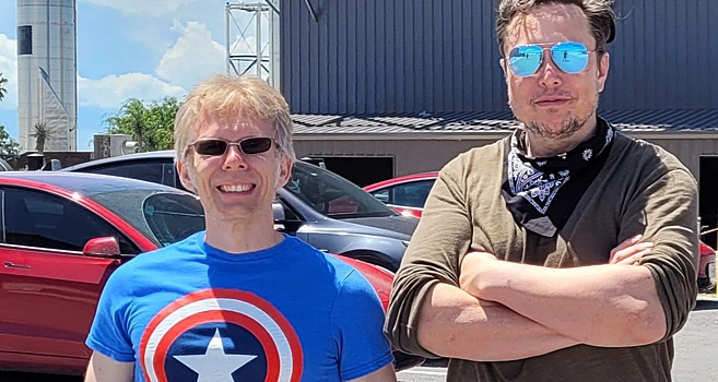 Джон Кармак посетил базу SpaceX Илона Маска