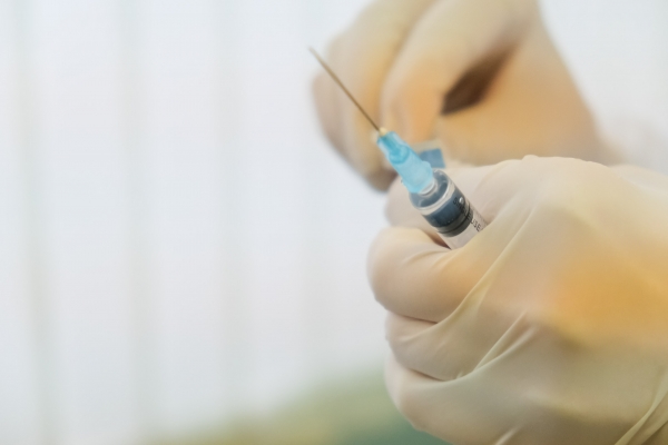 В Волгоградскую область поступило более 403 тысяч доз вакцины от гриппа