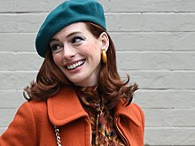 Энн Хэтэуэй, Тина Фей и Джон Слэттери в новом сериале «Современная любовь»