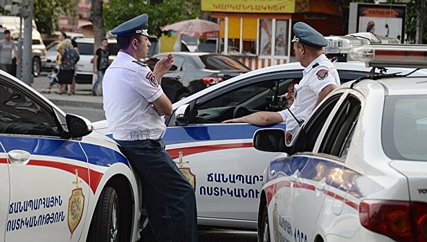 В Ереване неизвестные взорвали банкомат