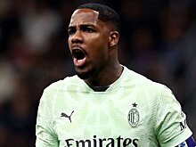 Меньян назвал «сукиным сыном» арбитра Мариани после матча с «Дженоа». Вратарь «Милана» возмущался из-за пенальти в добавленное время, Рабьо увел Майка с поля