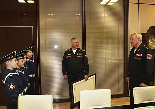 Главнокомандующий ВМФ встретился в Адмиралтействе с морскими кадетами Кронштадтского морского кадетского военного корпуса