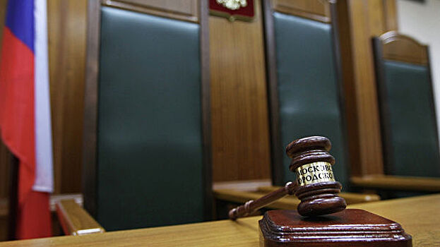Суд освободил обвиняемого во взятках саратовского борца с коррупцией