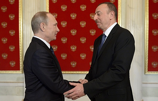 Президент Азербайджана  поздравил Путина с днем рождения