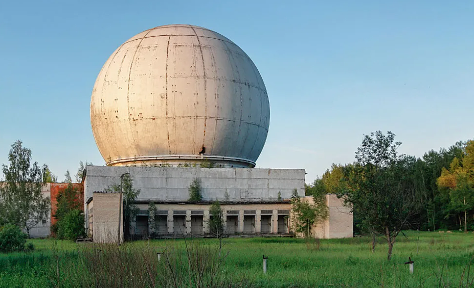 Купол радиолокационной антенны в Наро-Фоминске. (Фото Saoirse2013).