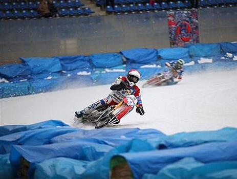 В Тольятти прошел первый этап личного чемпионата России по мотогонкам на льду