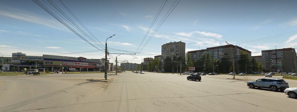 Движение по перекрёстку Молодёжной и Ленина рядом с ТЦ «Кит» в Ижевске будет затруднено из-за ремонта
