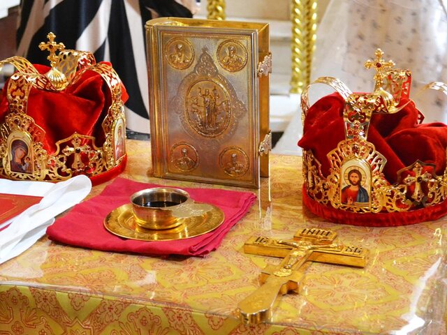 Священник Береговой: супругам с разницей в возрасте 1015 лет могут отказать в венчании