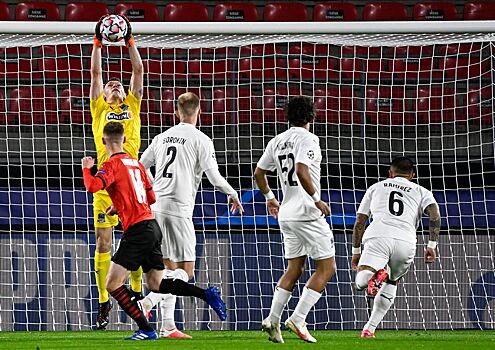 Лига чемпионов: «Зенит» провалился, «Краснодар» выстоял, Месси забивает 16-й сезон подряд