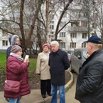 Глава управы Дмитровского района провел традиционный обход территории