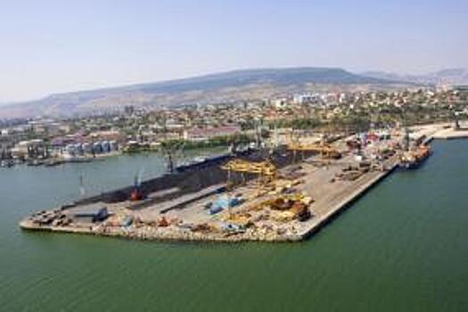 Порты Каспийского бассейна остаются на плаву за счет контейнеров