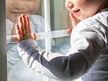 По факту падения годовалого ребенка из окна череповецкие следователи начали проверку