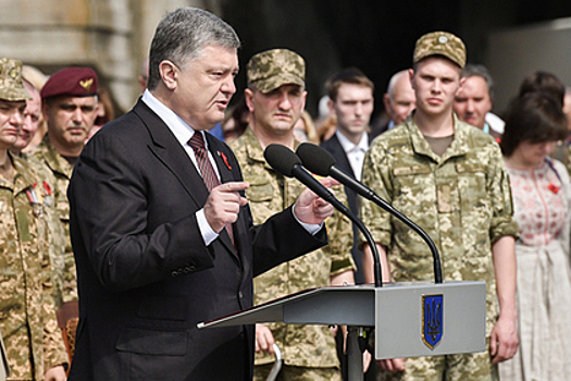 Порошенко обвинил Россию в подготовке атаки на Мариуполь