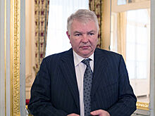 Посол России вручил медаль ветерану, помогавшему Сопротивлению во Франции