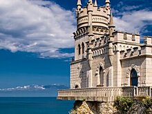 Замок "Ласточкино гнездо" и водопад Джур-Джур появились на платформе Russpass