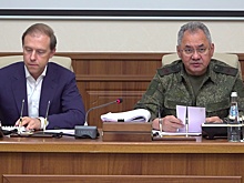 Шойгу и Мантуров провели совещание в штабе объединенной группировки войск
