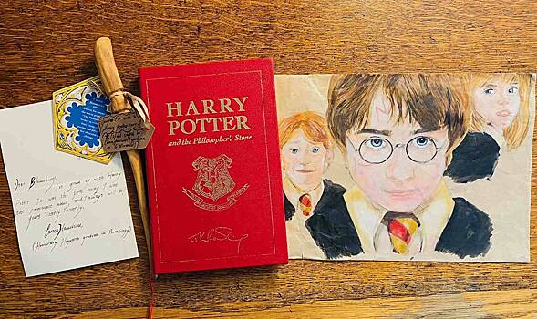 Пережившее пожар издание «Гарри Поттера» решили продать почти за миллион рублей