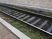 Следователи устанавливают обстоятельства схода локомотива с рельсов