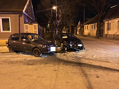 3 человека пострадали в ДТП с легковушками в Ессентуках