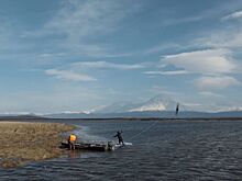 Вышел трейлер докфильма «За пределами. Над водой» про историю вейкбординга в России