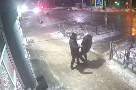 В Новосибирской области мужчина ударил по лицу незнакомого подростка