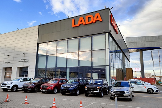 Глава АвтоВАЗа Соколов: автомобили Lada подорожают в мае менее чем на 3 %