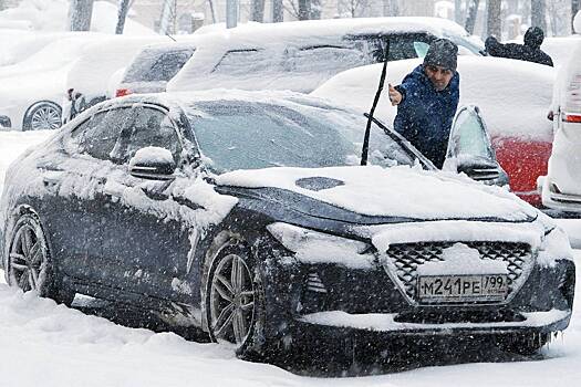 Россиян предупредили о вредящих автомобилю в холода привычках водителей