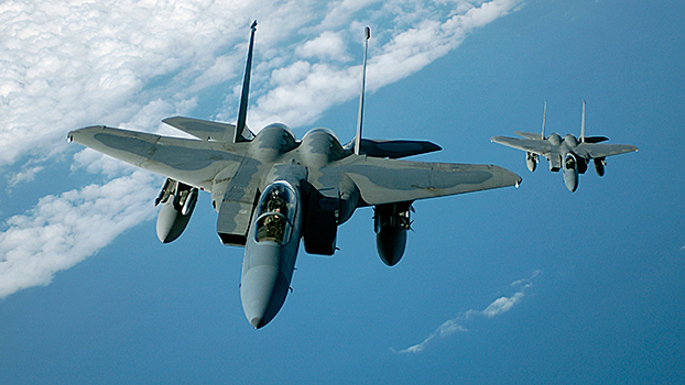 Операция «дно»: F-15 ВМС США "утопили" в океане $7 млн