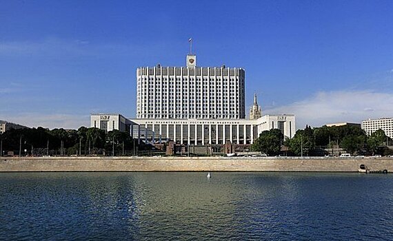 Правительство обязало нефтяников продавать больше топлива на биржевых торгах